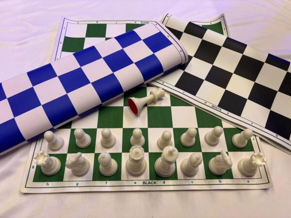17'' Inches Tournament Vinyl Foldable Chess Set (Fide Standards) With 2 Extra Queens + Carry Pouch - For Professional Chess Players (Green), Little Kid - Image 7