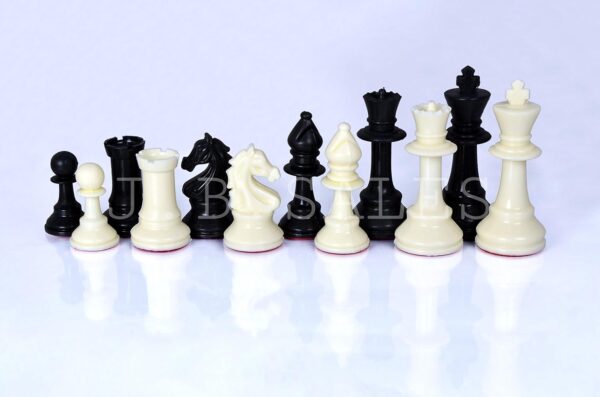 18 x 18 inches professional tournament Green and White chess board set (Fide-Standards) with Chessmen - 34 pieces and Chess bag, with 2 extra queens - Image 6