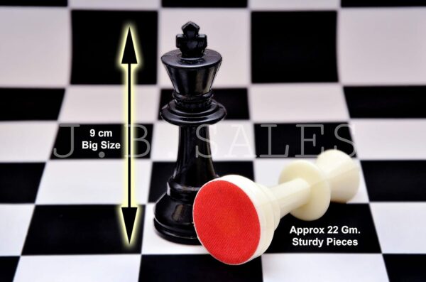 18 x 18 inches professional tournament Green and White chess board set (Fide-Standards) with Chessmen - 34 pieces and Chess bag, with 2 extra queens - Image 5